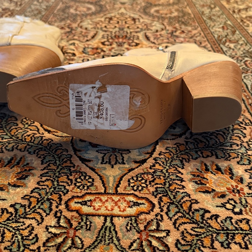 Free People Leather Western Ankle Boots with Silver Accents (size 39) - Picture 7 of 11